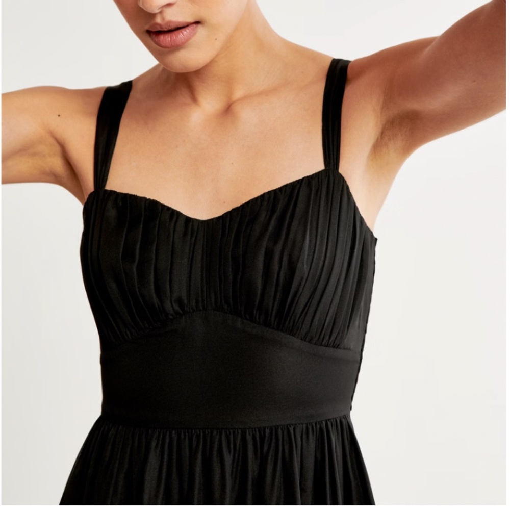 π«SOLDπ«π HOST PICK π NWT Abercrombie & Fitch Ruched Chiffon Mini Dress - Picture 2 of 13